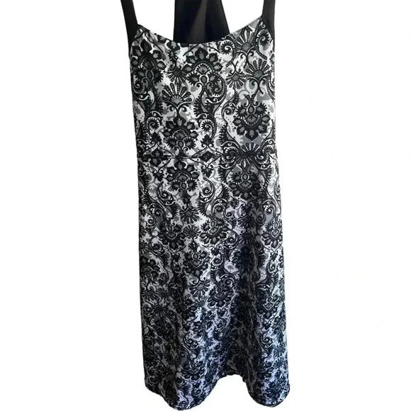 Soybu Women's Black and White Crossover Built In Bra Athletic Dress Small - Picture 2 of 7